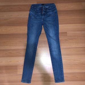 medium wash skinny jeans